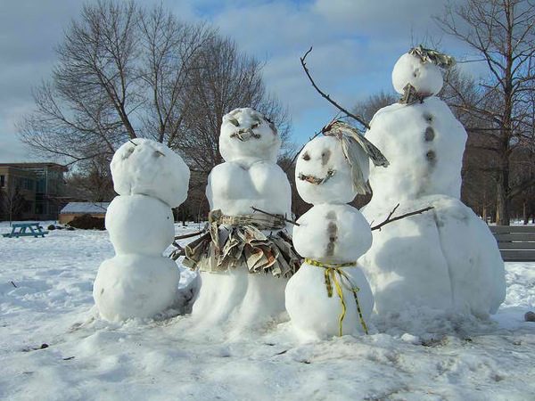 Snowman family