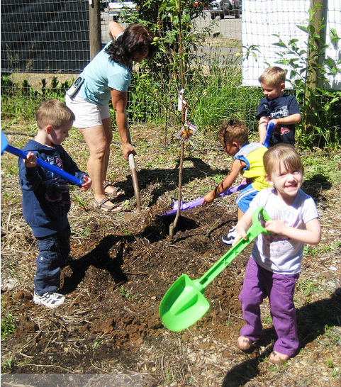 10 Awesome Outdoor Green Activities for Kids
