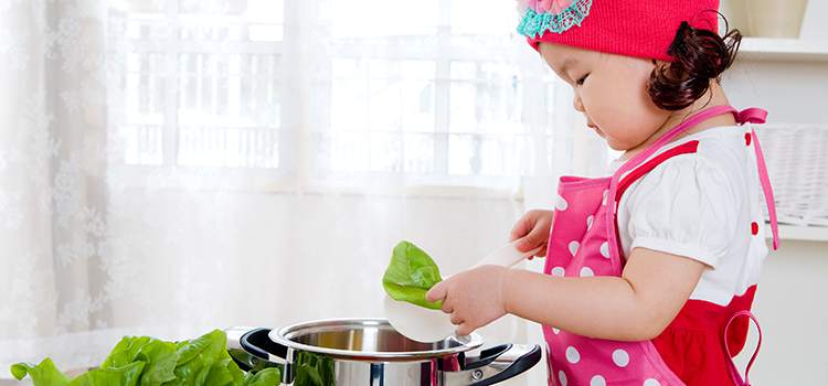 Kids in the Kitchen: Age Appropriate Cooking Tips | ActivityHero