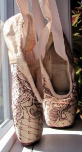 embellish-pointe-shoes